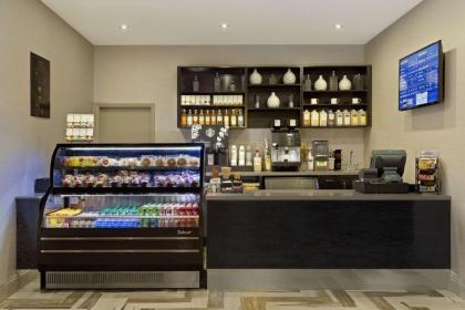 DoubleTree By Hilton Orlando East - Ucf Area - image 9