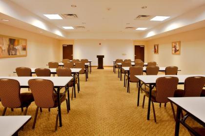 Holiday Inn Express Orlando-Ocoee East - image 13