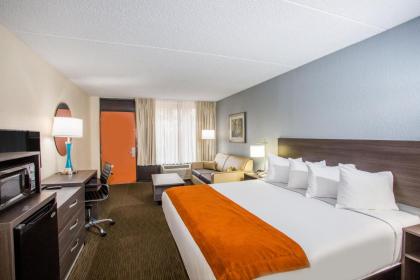 Days Inn & Suites by Wyndham Orlando Airport - image 16
