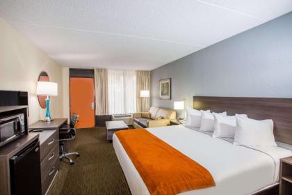 Days Inn & Suites by Wyndham Orlando Airport - image 17