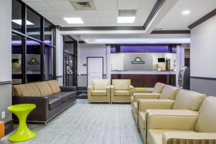 Days Inn & Suites by Wyndham Orlando Airport - image 9