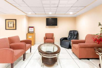 Quality Inn & Suites Orlando Airport - image 12