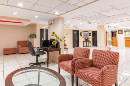 Quality Inn & Suites Orlando Airport - image 13