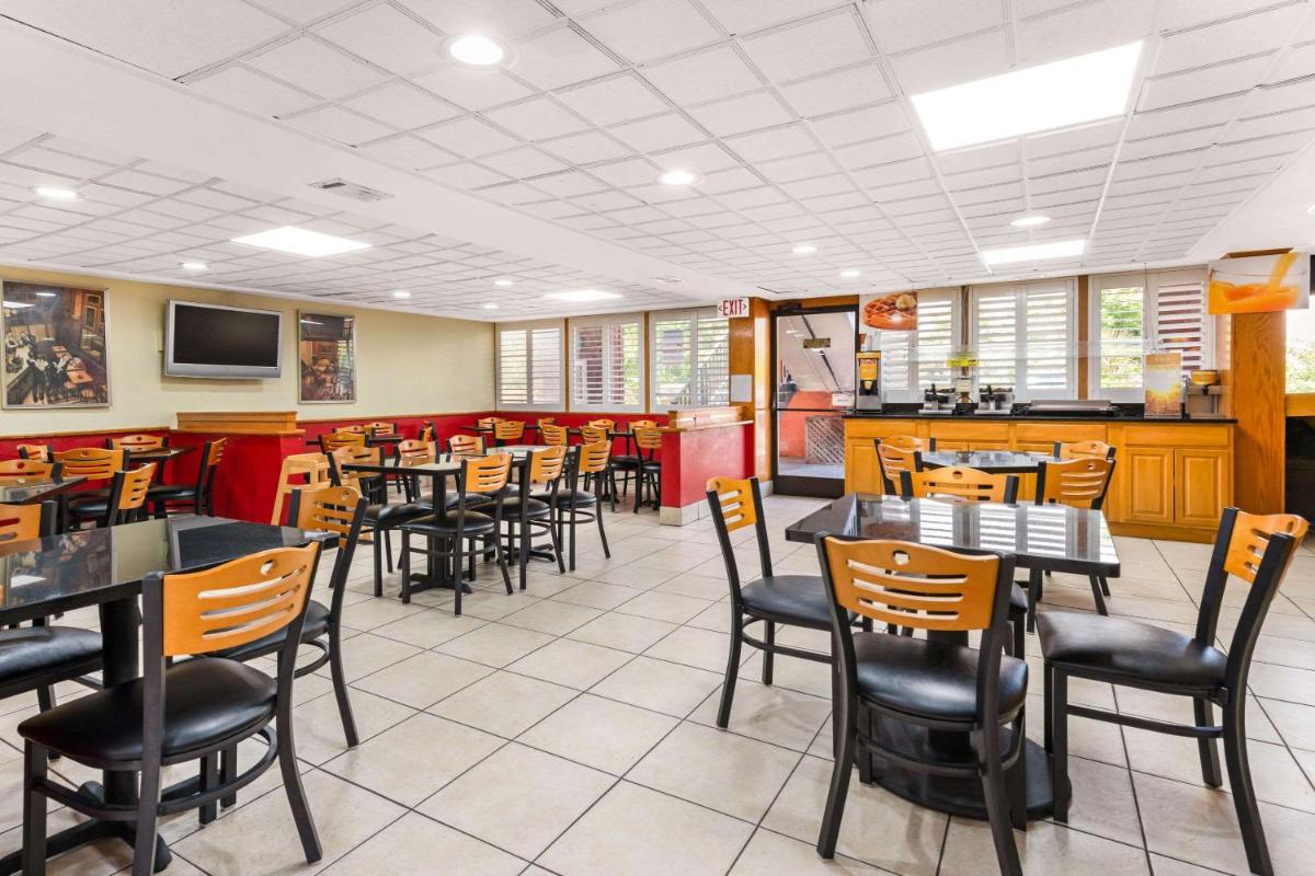 Quality Inn & Suites Orlando Airport - image 5