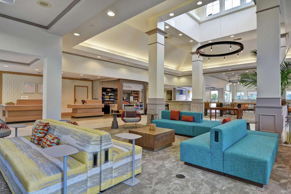Hilton Garden Inn Orlando Lake Buena Vista - image 2
