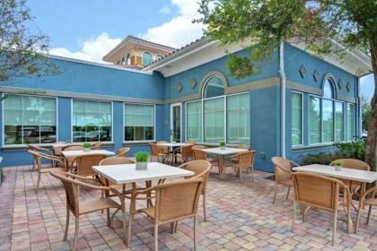 Hilton Garden Inn Orlando Lake Buena Vista - image 6