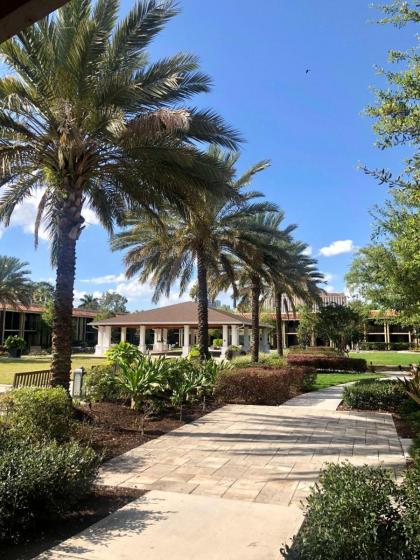 DoubleTree by Hilton Hotel Orlando at SeaWorld - image 11