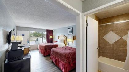Days Inn by Wyndham Orlando Downtown - image 12
