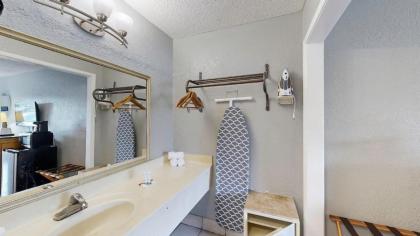 Days Inn by Wyndham Orlando Downtown - image 25