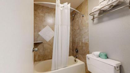 Days Inn by Wyndham Orlando Downtown - image 4