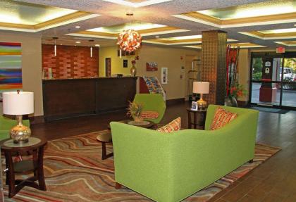 Best Western Plus Universal Inn - image 19