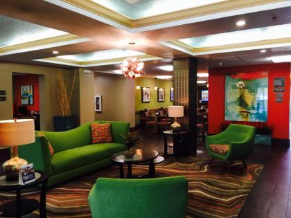 Best Western Plus Universal Inn - image 21