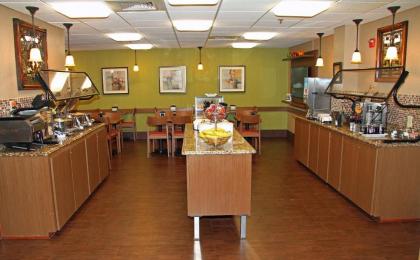 Best Western Plus Universal Inn - image 3