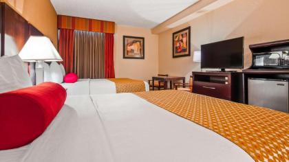 Best Western Plus Universal Inn - image 9