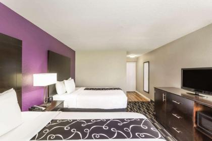 La Quinta Inn & Suites by Wyndham Orlando Universal Area - image 3