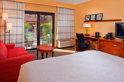 Courtyard by Marriott Orlando Airport - image 14