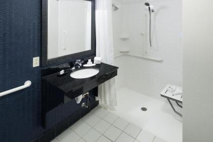 Fairfield Inn & Suites by Marriott Orlando at SeaWorld - image 17
