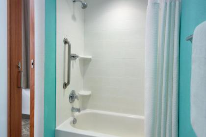 SpringHill Suites by Marriott Orlando at SeaWorld® - image 12