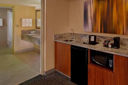 Courtyard by Marriott Orlando East/UCF Area - image 12