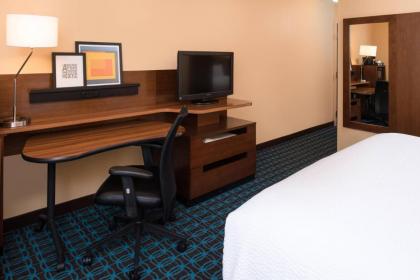 Fairfield Inn by Marriott Orlando Airport - image 4