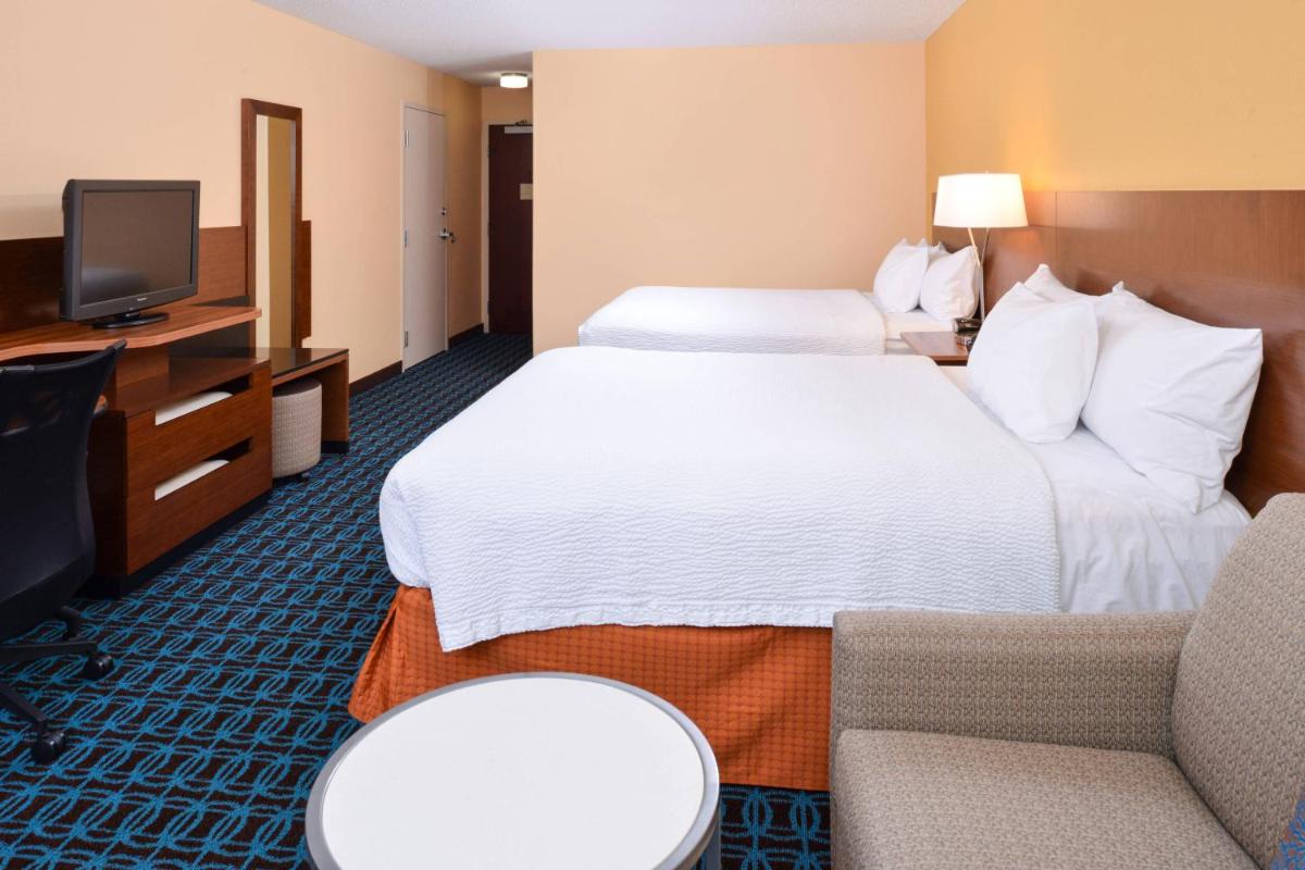 Fairfield Inn by Marriott Orlando Airport - image 3