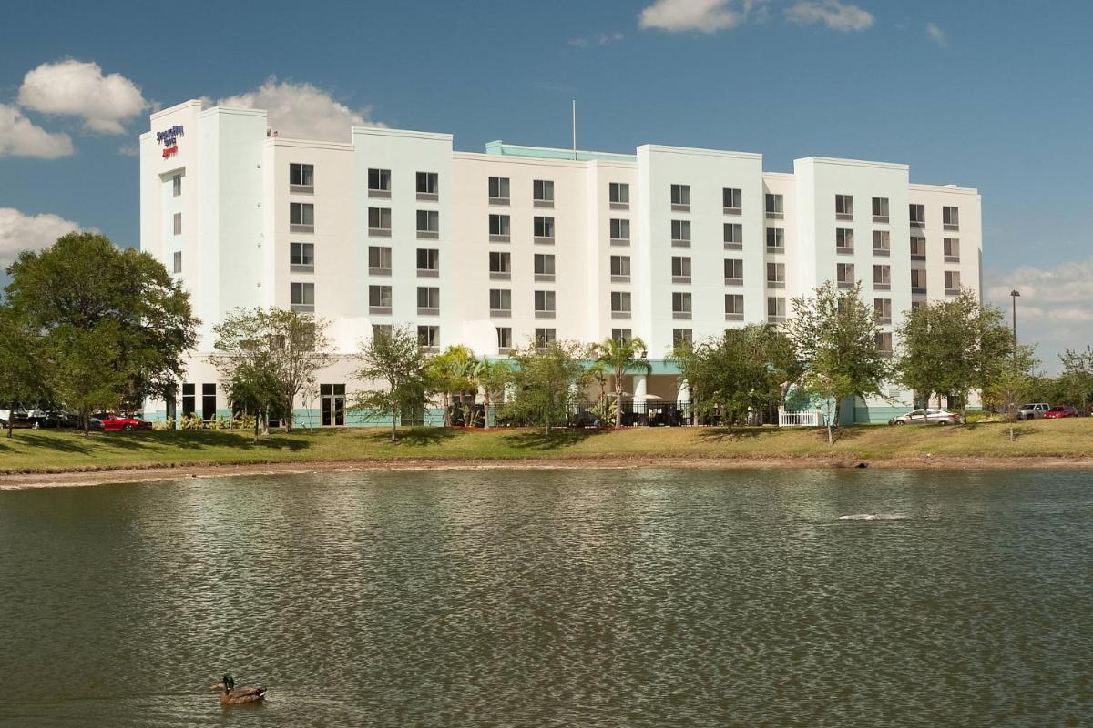 SpringHill Suites by Marriott Orlando Airport - image 3