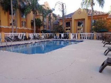 SureStay Plus by Best Western Orlando Lake Buena Vista - image 12