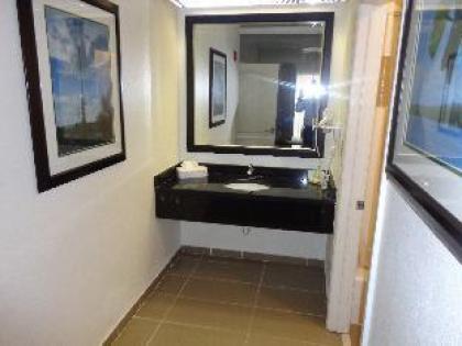 SureStay Plus by Best Western Orlando Lake Buena Vista - image 5