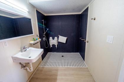 Travelodge by Wyndham Orlando / International Drive - image 9
