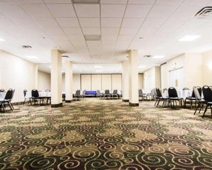 Quality Inn & Suites Winter Park Village Area - image 11