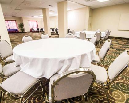 Quality Inn & Suites Winter Park Village Area - image 18