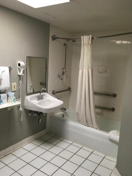 Quality Inn & Suites Winter Park Village Area - image 29