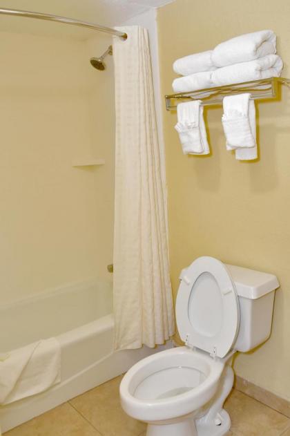 Best Western Orlando East Inn & Suites - image 15