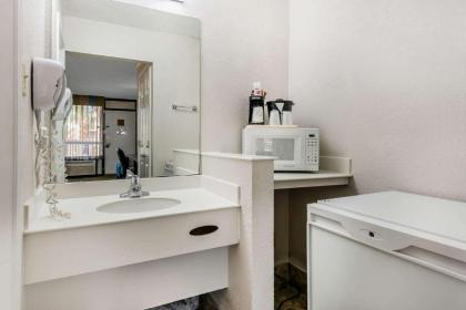 Quality Inn At International Drive - image 11
