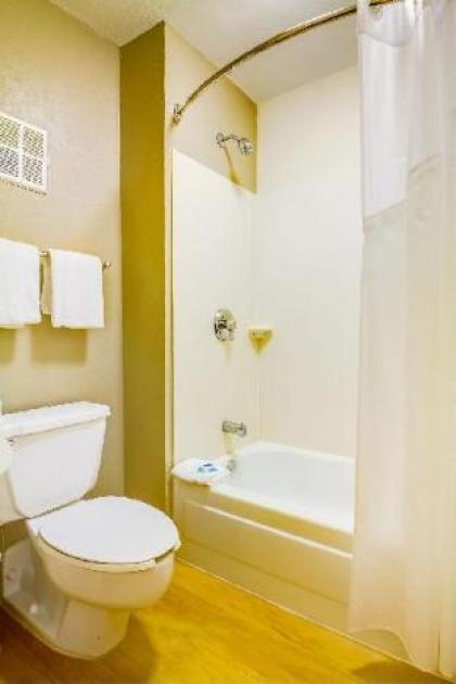 Midpointe Hotel by Rosen Hotels & Resorts - image 8