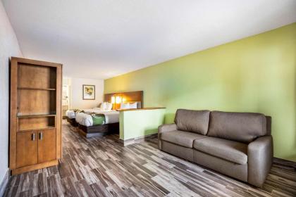 Quality Inn & Suites Downtown - image 24
