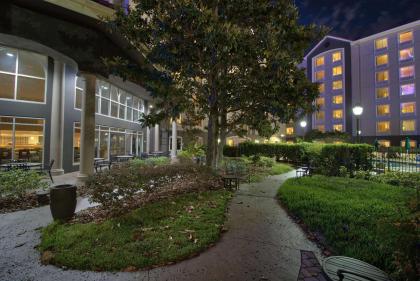 La Quinta Inn & Suites by Wyndham Orlando Convention Center - image 14