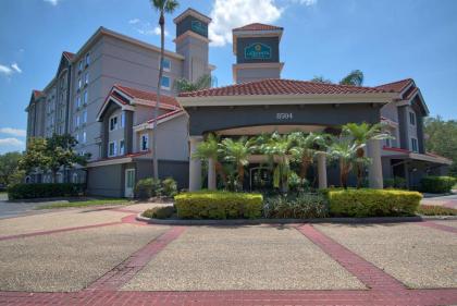 La Quinta Inn & Suites by Wyndham Orlando Convention Center - image 7