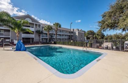 HomeTowne Studios Orlando South - image 12