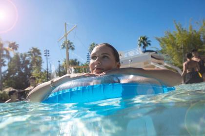 Loews Royal Pacific Resort at Universal Orlando - image 17
