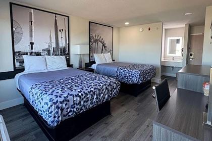 Super 8 by Wyndham Orlando Near Florida Mall - image 8
