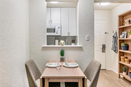 InTown Suites Extended Stay Orlando FL – Presidents Dr - image 12