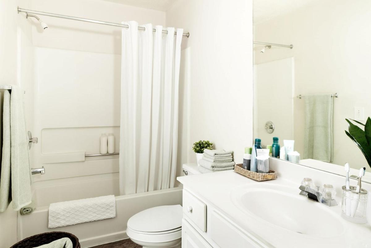 InTown Suites Extended Stay Orlando FL – Presidents Dr - image 6
