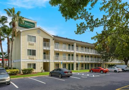 HomeTowne Studios Orlando - UCF Area - image 20
