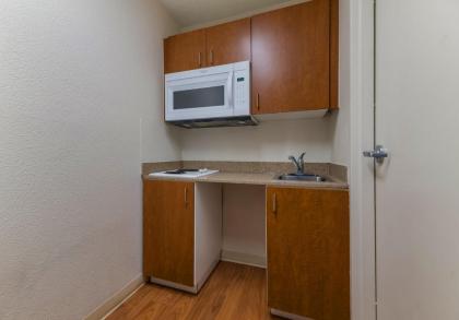 HomeTowne Studios Orlando - UCF Area - image 22
