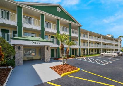 HomeTowne Studios Orlando - UCF Area - image 25