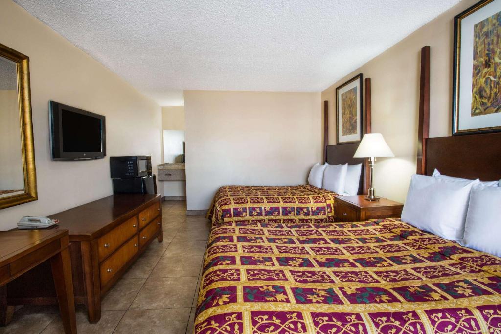 Knights Inn Orlando - image 5