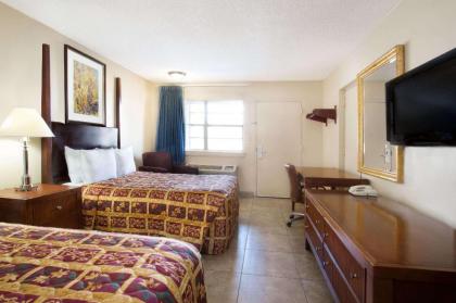 Knights Inn Orlando - image 9
