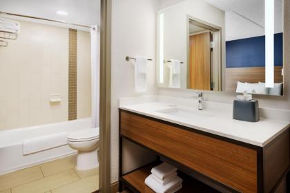 Hyatt Place across from Universal Orlando Resort - image 11