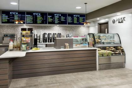 DoubleTree By Hilton Orlando Airport - image 10